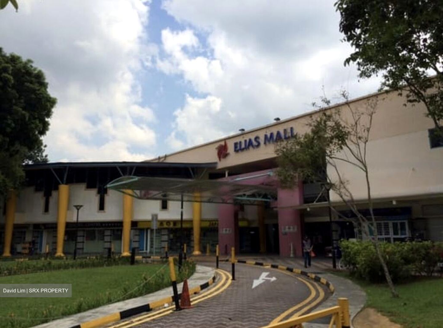 Elias Mall (D18), Retail #450957001